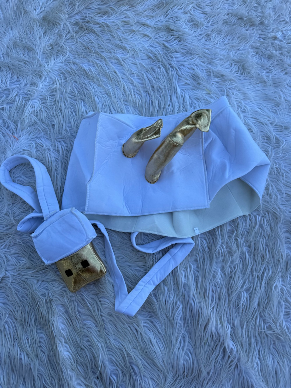 Women’s socket costume (D3)